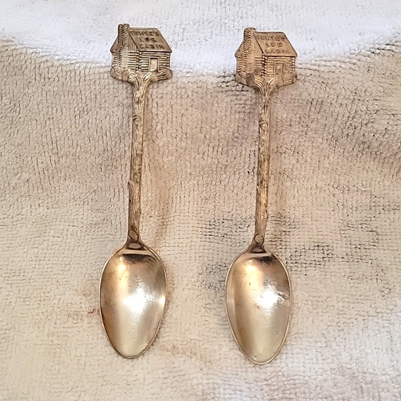 VINTAGE TOWLE’S LOG CABIN SPOON - Picture 1 of 3